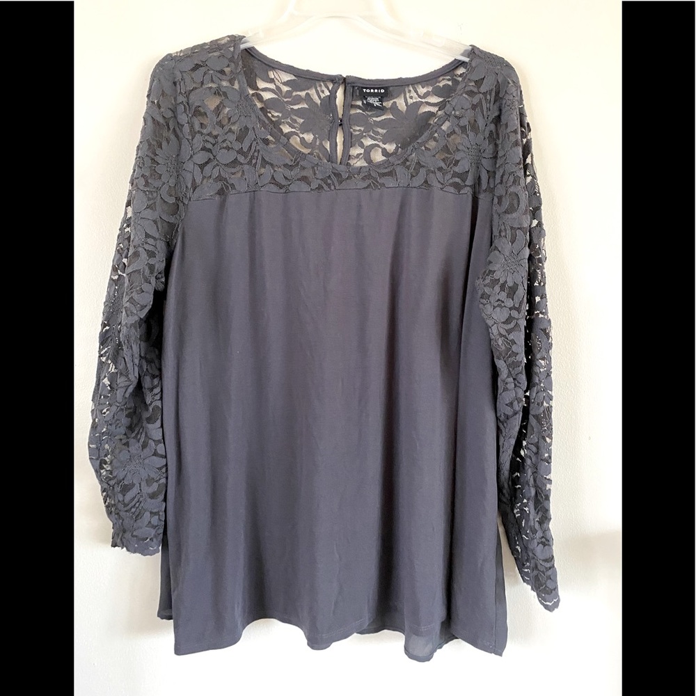 Torrid long sleeve grey top size 3